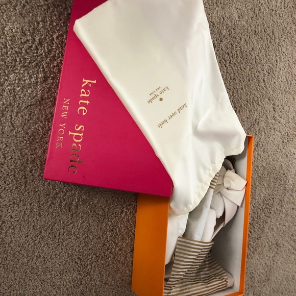 Kate Spade Sala Gold Heel Pumps - NEVER WORN - Size 7.5 - Picture 7 of 7